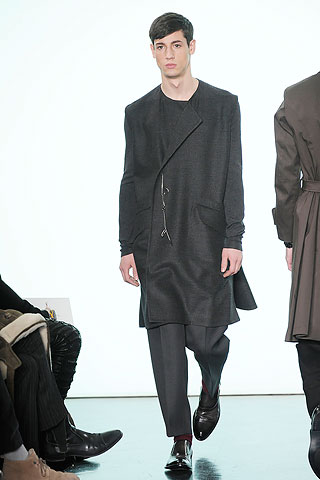 Yves Saint Laurent / - 2010-2011